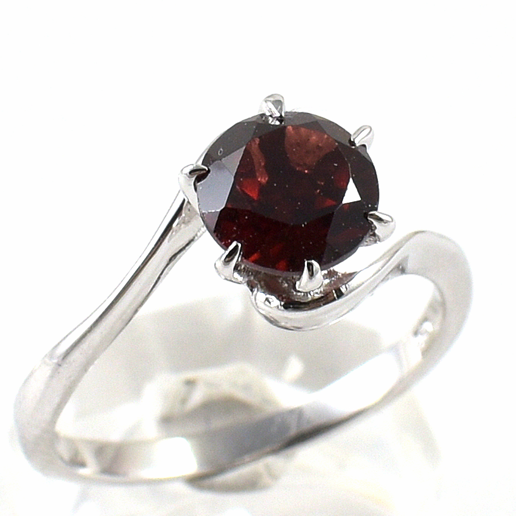 SKJewelryFactory แหวนโกเมนชูยอด พลอยขนาด 7x7 มิล ตัวเรือนเงินแท้ 92.5% ER01614-GAN