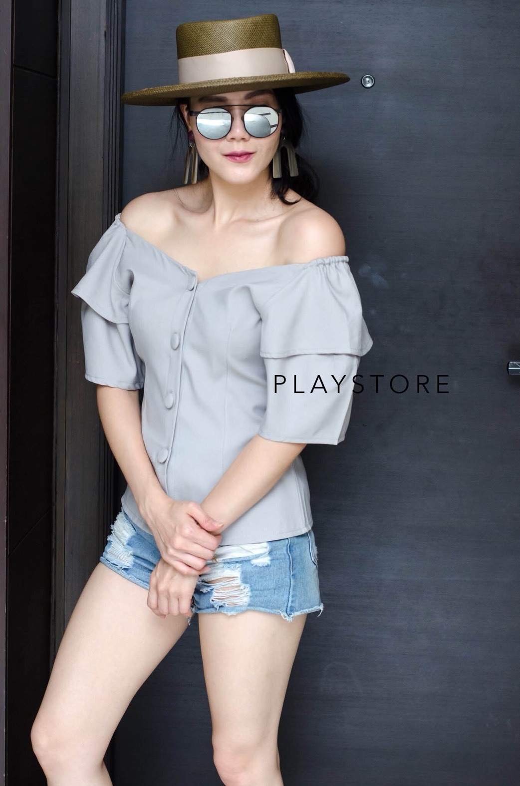 เสื้อเกาหลี พร้อมส่ง เสื้อปาดไหล่ แขนแต่งเลเยอร์2ชั้น