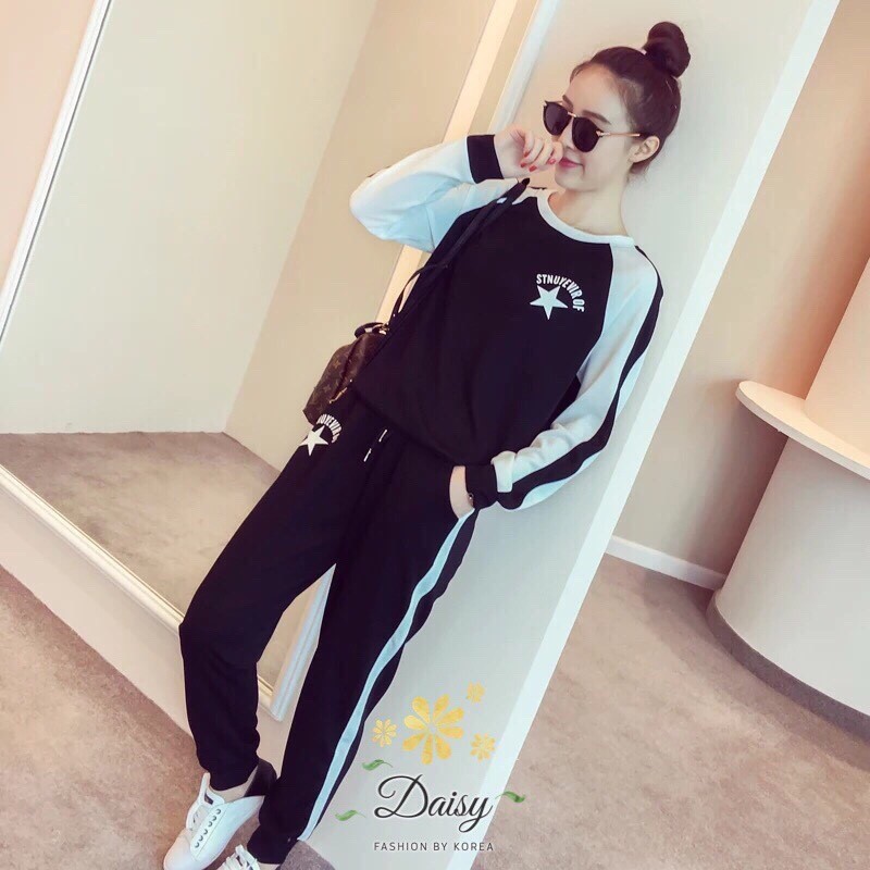 เสื้อผ้าเกาหลี พร้อมส่ง เสื้อ+กางเกง สกรีนลายดาวที่อก