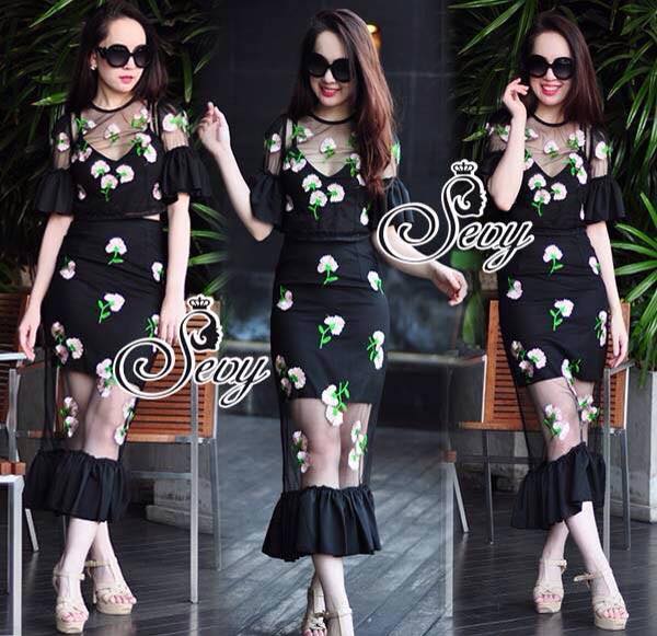 พร้อมส่ง Set เสื้อครอป และกระโปรงยาวห้าส่วน