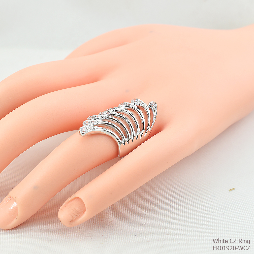 SKJewelryFactory แหวนปีกนก ดีไซน์เก๋มาก เพชร12 ตัง ER01920-WCZ