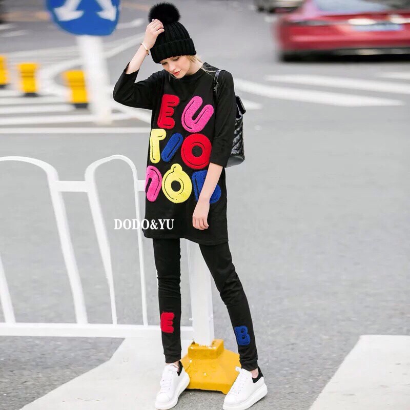 พร้อมส่ง เสื้อแขนยาวผ้ายืดกึ่งยีนส์สีดำคอกลมเนื้อหนา