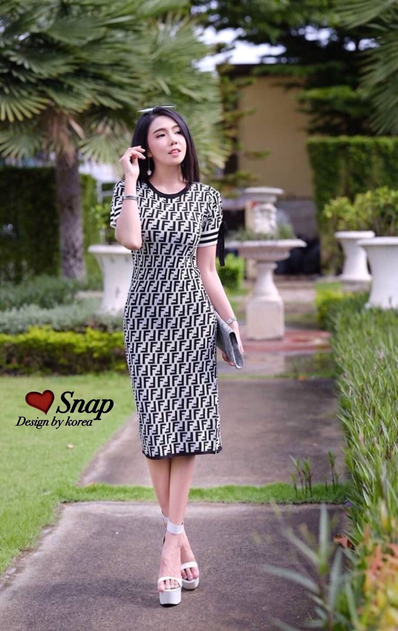 เดรสเกาหลี พร้อมส่ง Dress คอกลมแขนสั้น
