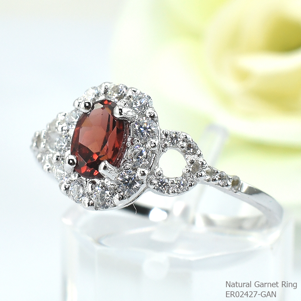 SKJewelryFactory แหวนเงินโกเมนแท้ ล้อมเพชร ER02427-GAN