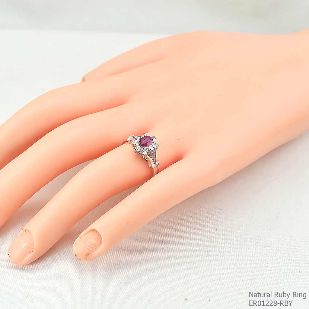 SKJewelryfactory แหวนทับทิมแท้ ล้อมเพชร ER01228-RBY