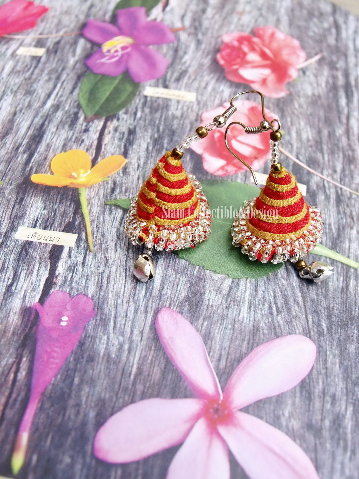 ต่างหู ผ้าชาวเขา/ Handmade Hmong Fabric Earrings