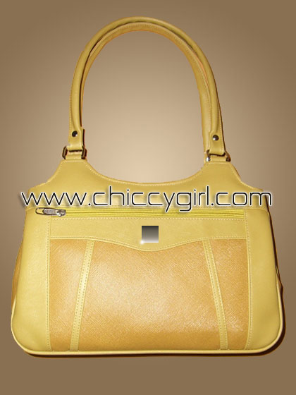 กระเป๋าหนังแต่งลายเส้นตัดถี่ สีเหลือง ช่องใส่ของเยอะสะใจ จุมาก แข็งแรงทนทาน งานเนี๊ยบมาก แบบดูดีทันสมัย น่าใช้มาก คุ้มสุดๆ