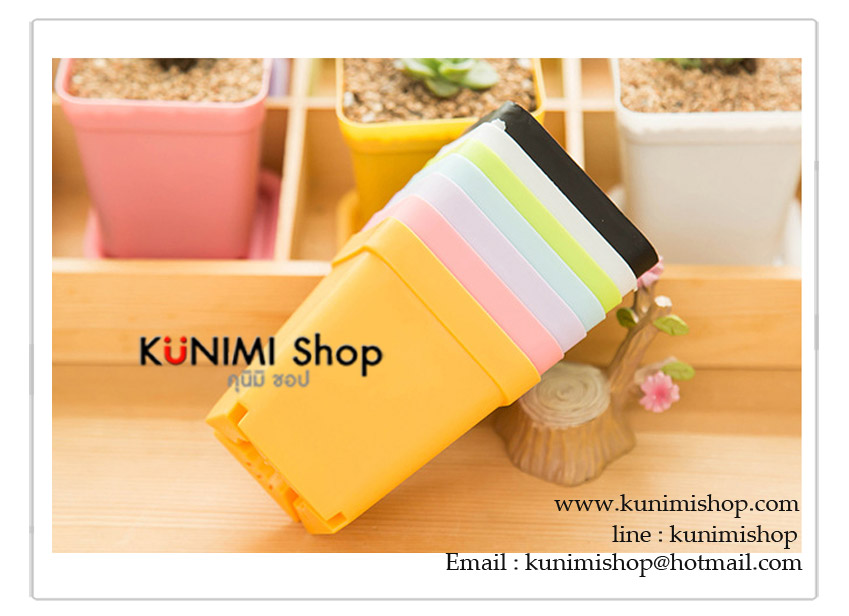  กระถางต้นไม้ขนาดเล็ก สีสันสดใส นำหนักเบา วัสดุทำจากพลาสติก ที่ก้นกระถางมีรูให้น้ำผ่าน มาพร้อมถางรองกระถางคะ 
