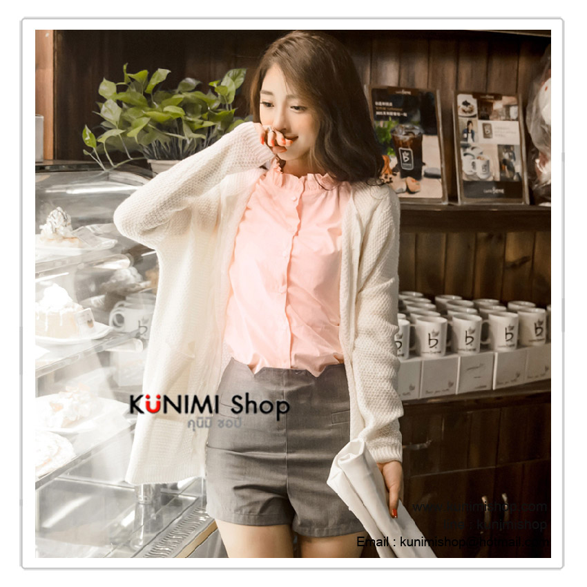  เสื้อเชิ้ต คอเต๋าระบาย แขนยาว กระดุมผ่าหน้า ใส่ได้หลายโอกาสคะ Size : M ( รอบอกไม่เกิน 35 นิ้วคะ) เนื้อผ้า : ผ้าฝ้ายคุณภาพสูง มี 4 สี : สีขาว , สีดำ , สีฟ้า , สีชมพู