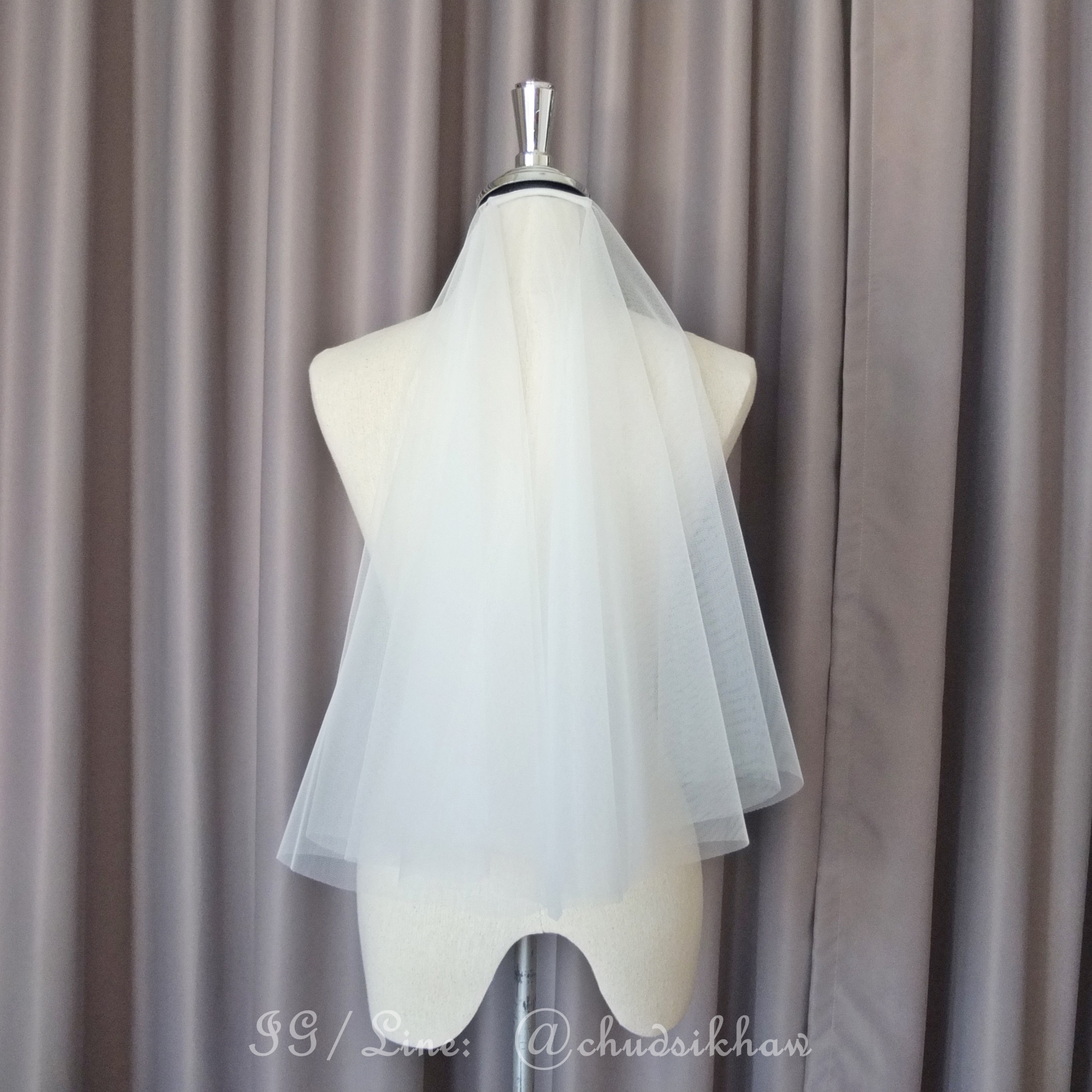 ผ้าคลุมเจ้าสาวสีขาวนวล ยาว 55-60 cm. Minimal Veil (คลุมหน้าได้)