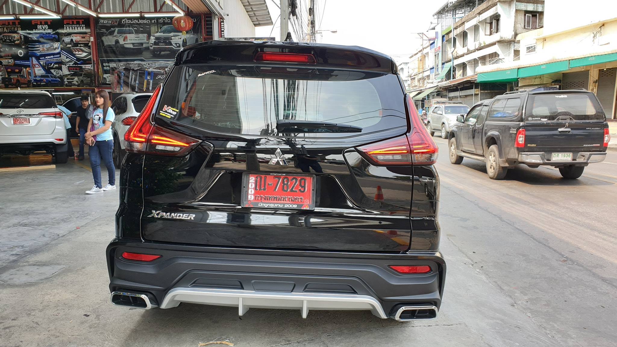 ชุดแต่ง Xpander ทรง Tihum ชุดเต็มพร้อมคิ้วล้อ 8ชิ้น