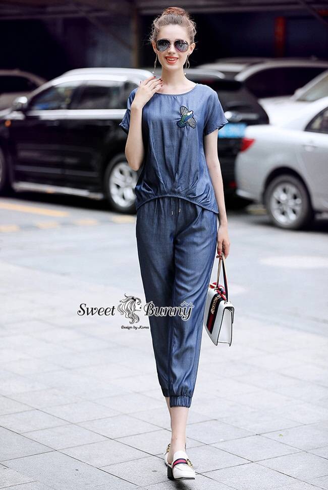 เสื้อผ้าเกาหลี พร้อมส่ง ชุดวอล์มเซ็ทเสื้อ+กางเกงยีนส์