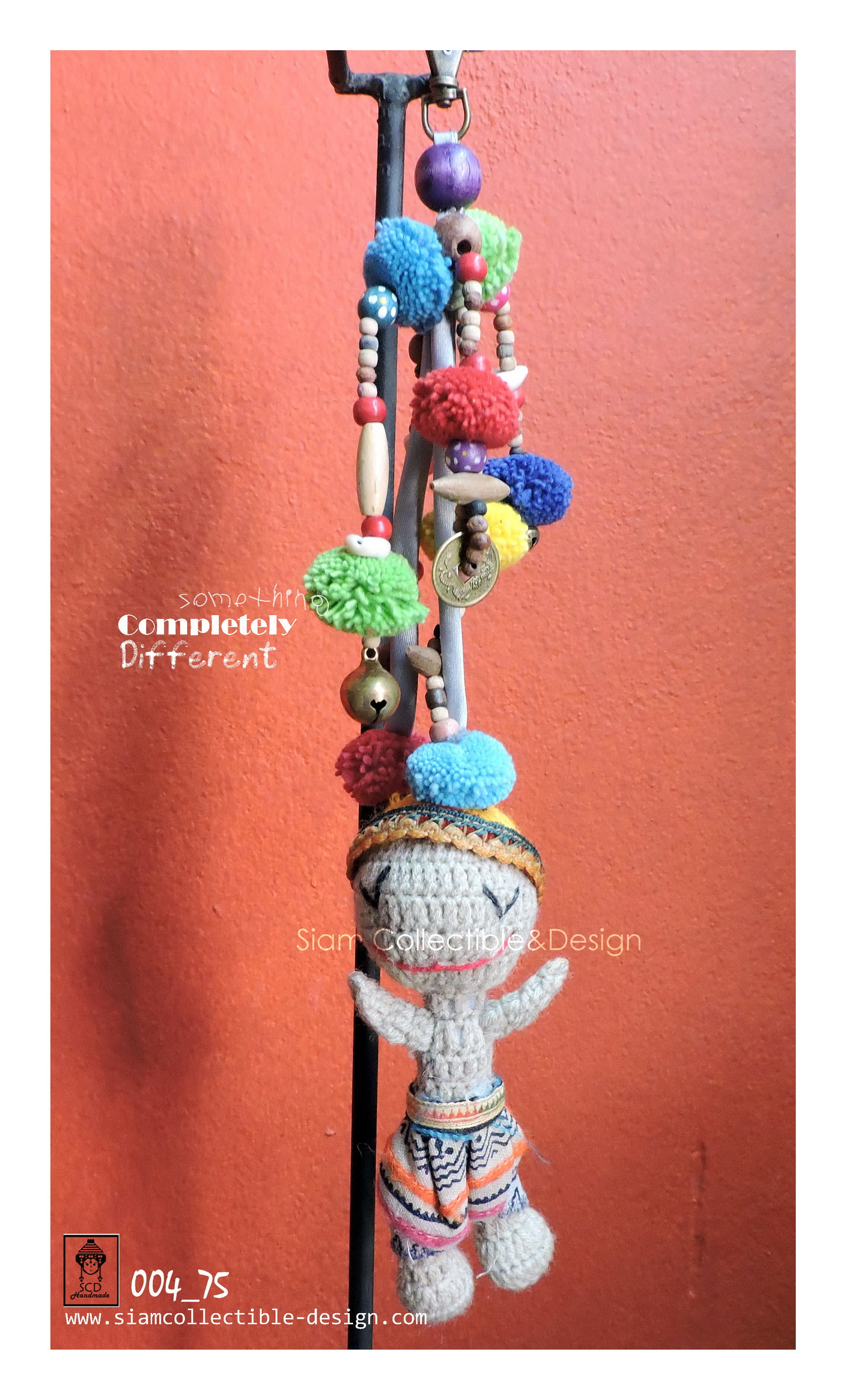 ตุ๊กตาห้อยพวงกระเป๋า 004 71/ Hmong Doll Bag Charm 004 71