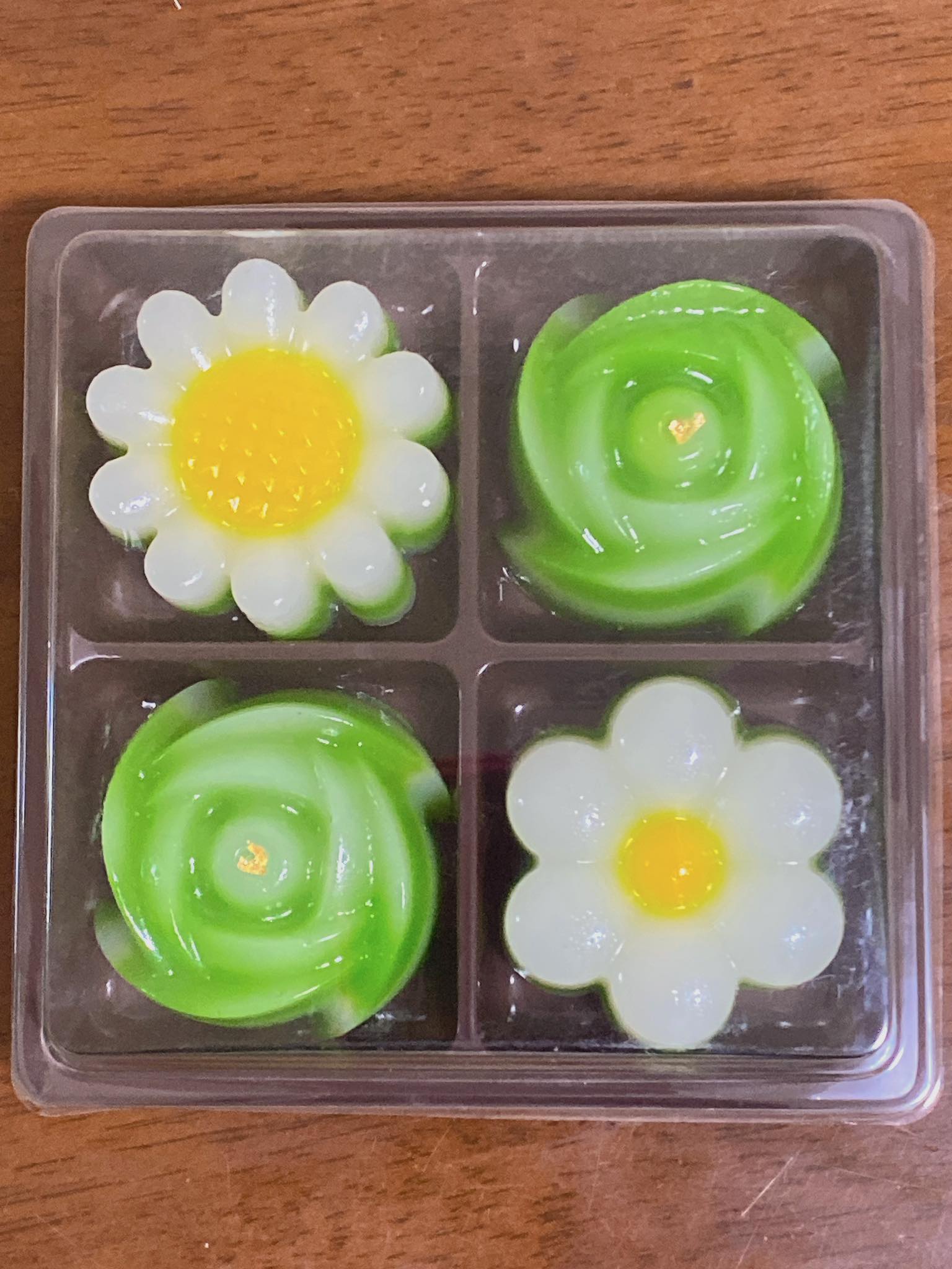ขนมชั้นใบเตย เมนูขนมไทยนุ่มหนึบ หวานหอม