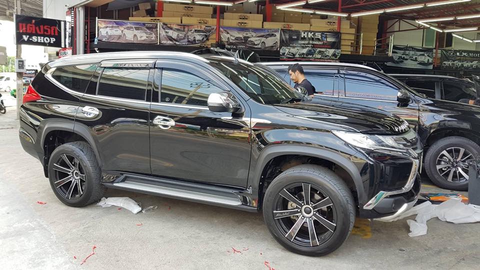 คิ้วล้อทรง FJ New Pajero sport