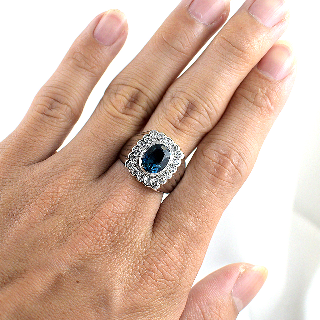 SKJewelryFactory แหวนชายพลอยสีฟ้าเข้ม ไฟดี พลอยลอนดอนบลูโทปาซแท้ MR00391-LBT