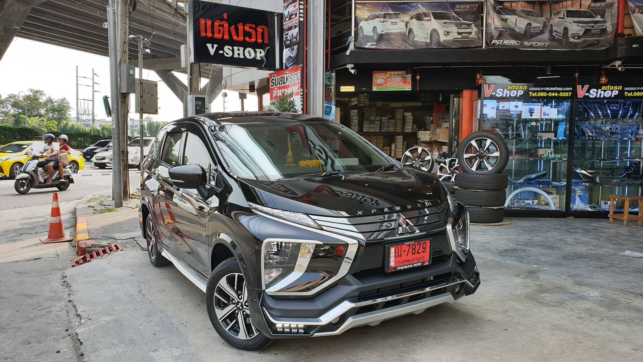 ชุดแต่ง Xpander ทรง Tihum ชุดเต็มพร้อมคิ้วล้อ 8ชิ้น