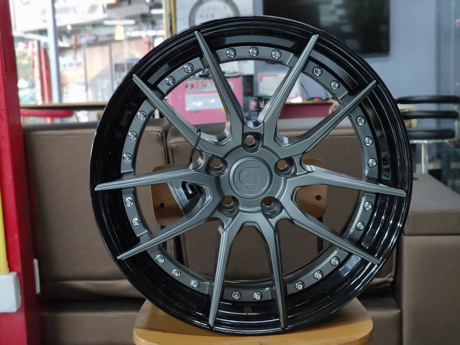 ล้อ G-Forged GF-04 ขอบ 18x8.5 5x112-114.3 ET35 ล้อสองชิ้นแท้ สีGrey Matt/Gloss Black *ราคาต่อวง