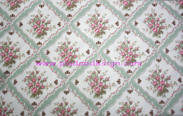 ผ้า Cotton พิมพ์ลาย สำหรับทำงานฝีมือ หรือบุชิ้นงาน - ลาย ช่อดอกไม้ในตาราง โทนเขียววินเทจ