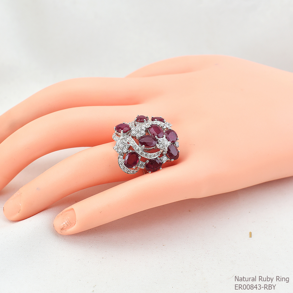 SKJewelryfactory แหวนพลอยทับทิมแท้ ดีไซน์หรูหราอลังการ วงนี้ใส่ออกงานสวยมาก ER00843-RBY