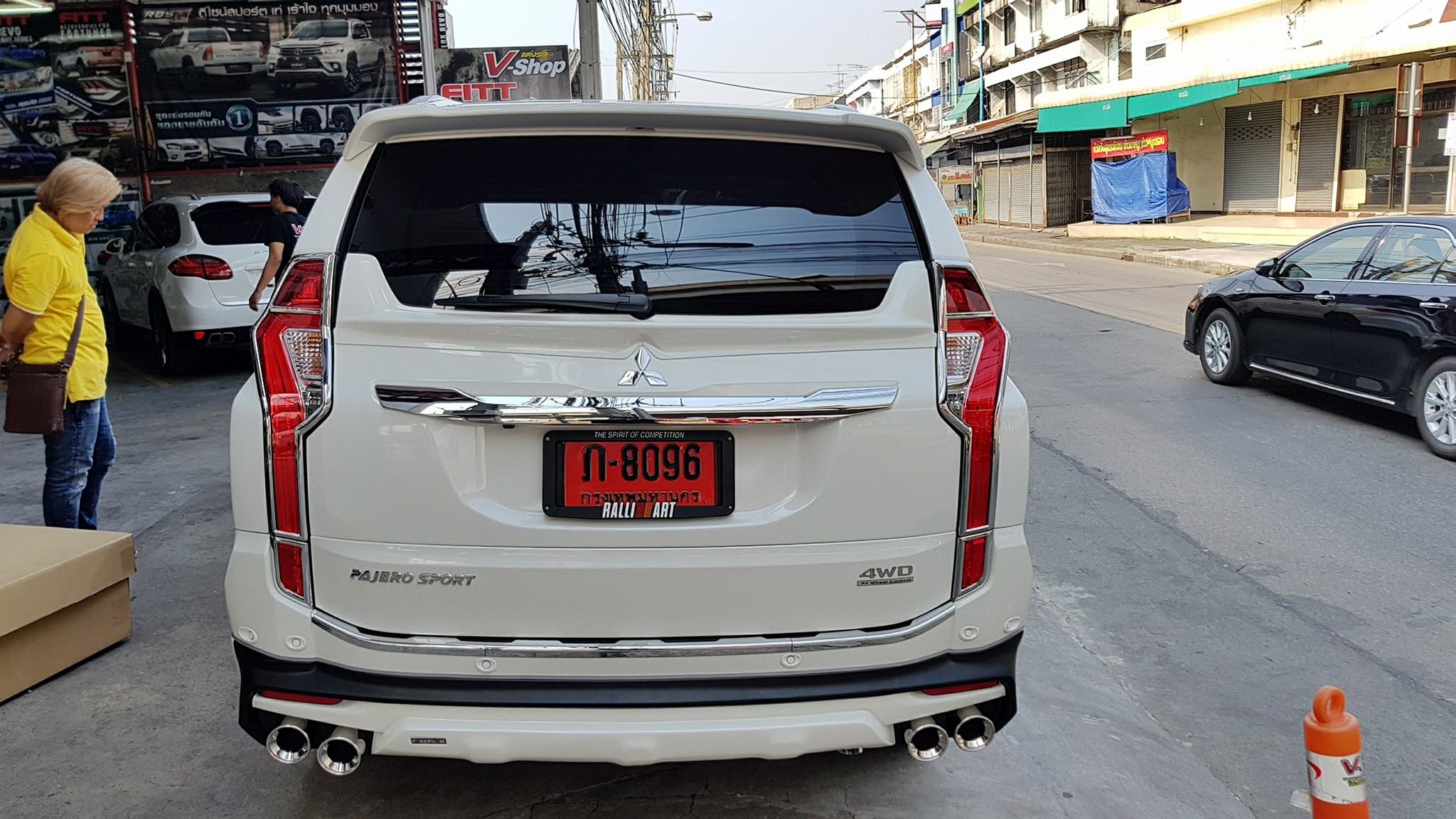 pajero_fj