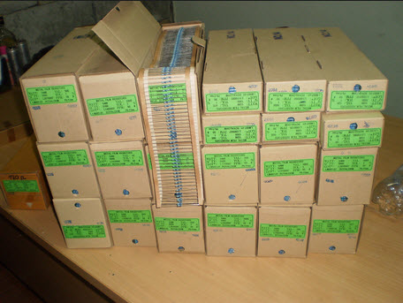 ตัวต้านทาน 2.2K โอห์ม 1W ชนิด 5%(ถุงละ 30 ตัว)