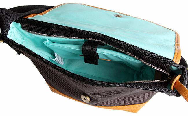 Bianchi - LBT35 : A3 Messenger Chocco (สีน้ำตาลแดง/ ขอบหนังสีน้ำตาล)