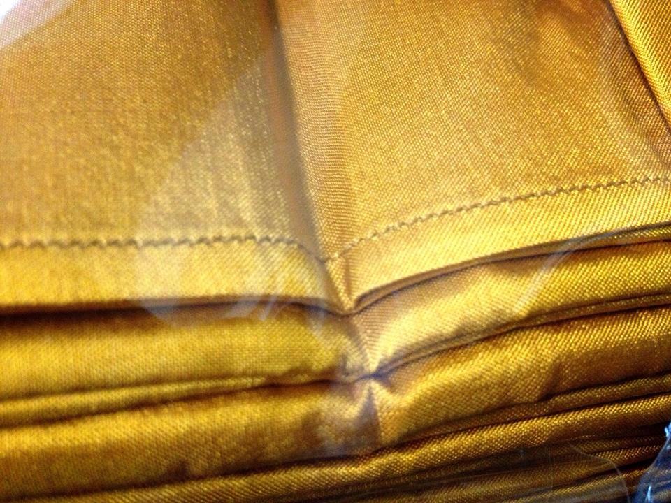 ผ้าไตร 9 ขันธ์