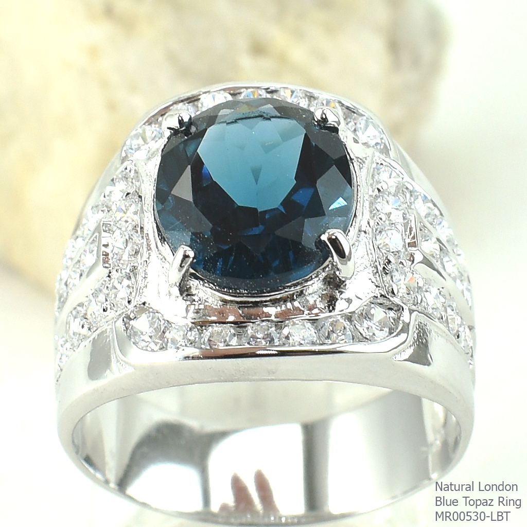 SKJewelryFactory แหวนชาย พลอยสีฟ้าเข้ม ลอนดอนบลูโทปาซ สัญลักษณ์ แห่งความรัก ความเมตตา MR00530-LBT
