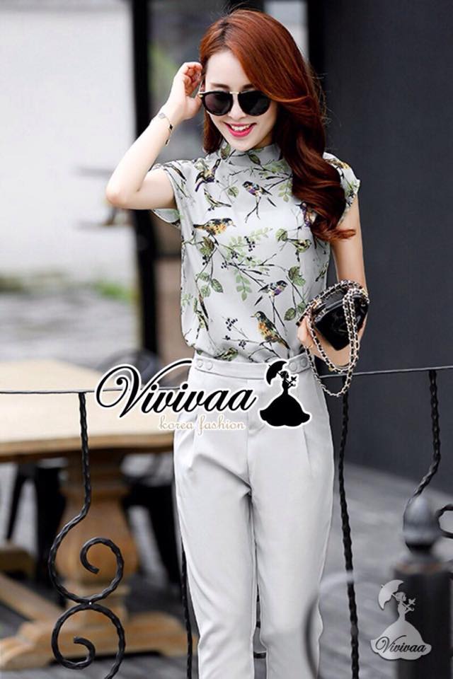 พร้อมส่ง เสื้อทรงคอตั้งนิดๆ ช่วงตัวหลวมๆ