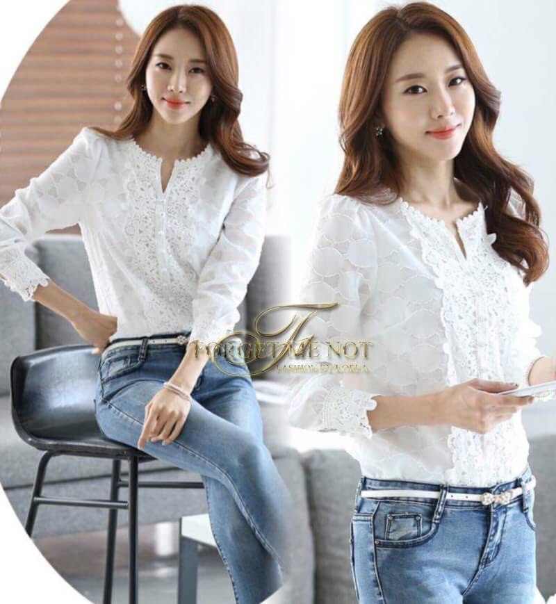 เสื้อเกาหลี พร้อมส่ง เสื้อคอกลม ผ่าช่วงคอ