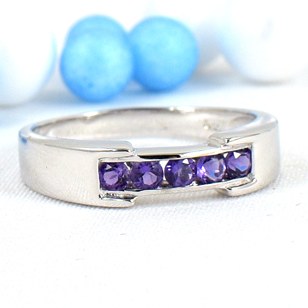 SKJewelryFactory แหวนเงินแท้ ฝังพลอยแอมิทิสต์แท้ สไตล์แหวนแถว ER01915-AMT