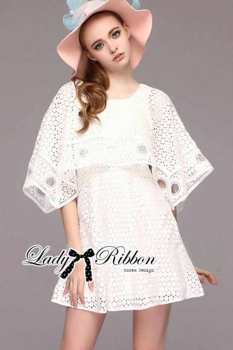 พร้อมส่ง เดรสผ้าลูกไม้สีขาวฉลุลาย