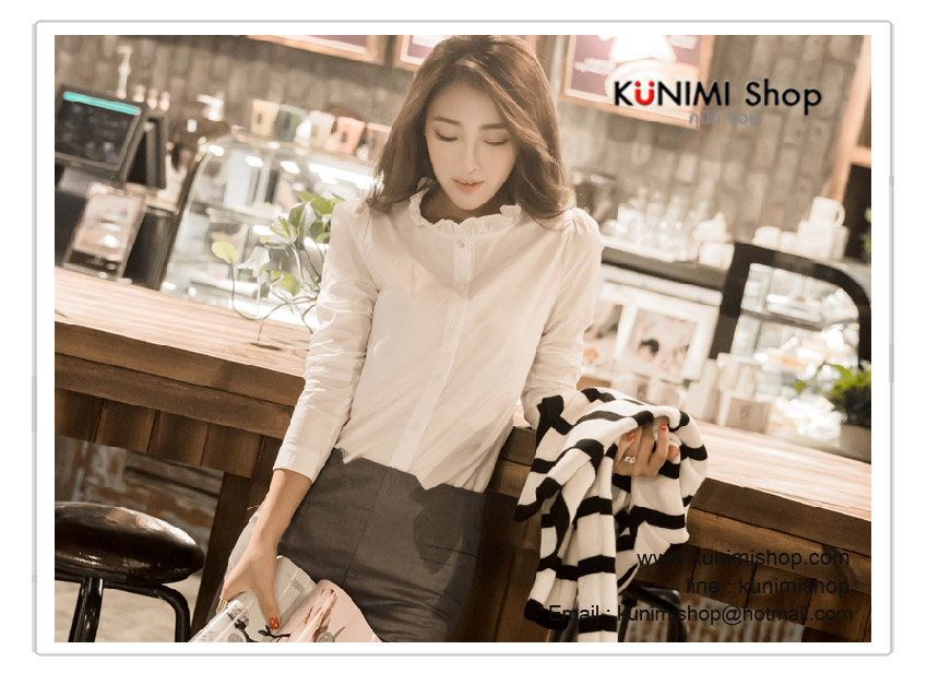 เสื้อเชิ้ต คอเต๋าระบาย แขนยาว กระดุมผ่าหน้า ใส่ได้หลายโอกาสคะ Size : M ( รอบอกไม่เกิน 35 นิ้วคะ) เนื้อผ้า : ผ้าฝ้ายคุณภาพสูง มี 4 สี : สีขาว , สีดำ , สีฟ้า , สีชมพู