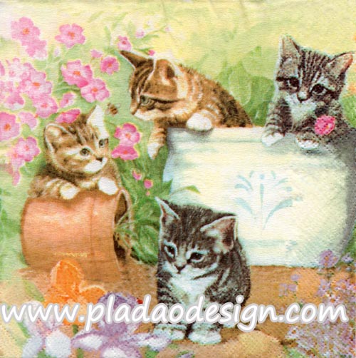 กระดาษสาพิมพ์ลาย สำหรับทำงาน เดคูพาจ Decoupage แนวภาพ สัตว์ ภาพวาดน้องแมว 4 ตัว เล่นกันในสวนดอกไม้