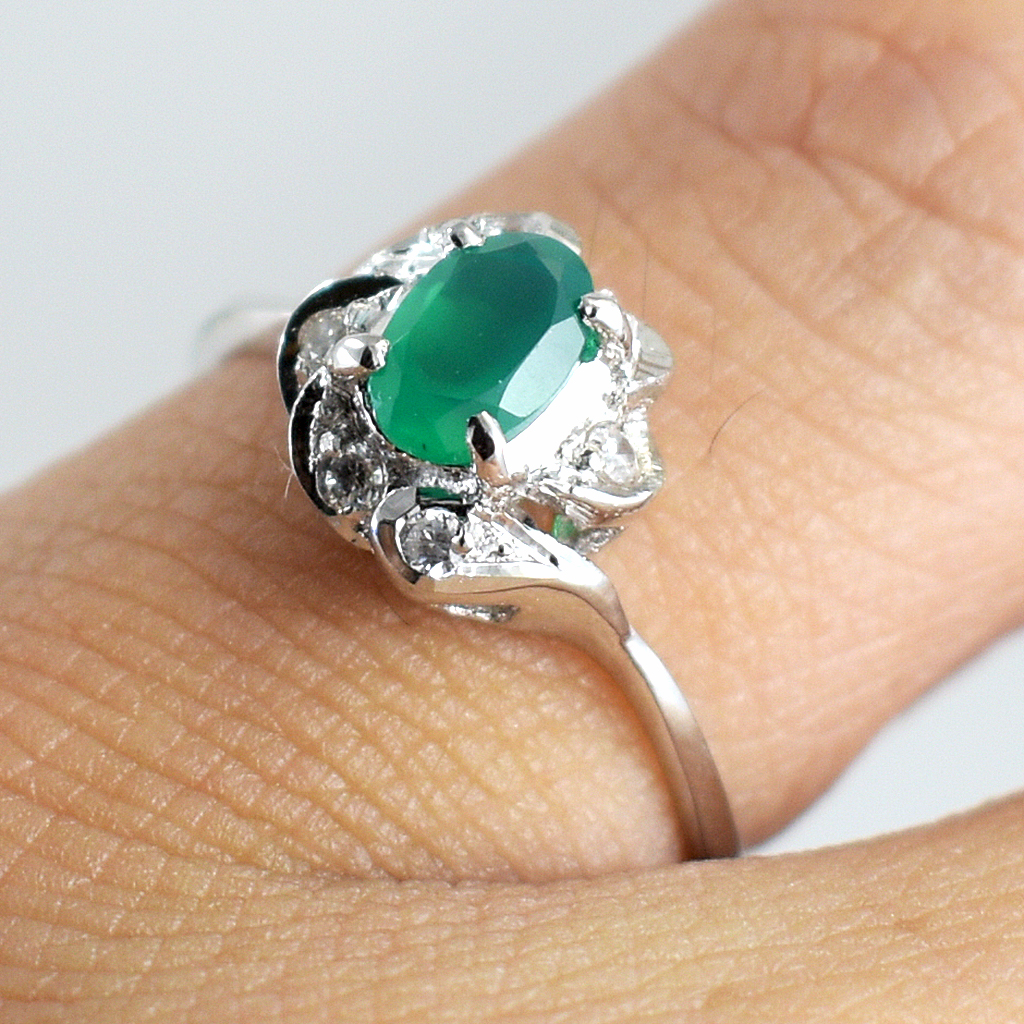 SKJewelryFactory แหวนเงินแท้ 92.5% ฝังพลอยกรีนอะเกทแท้ ล้อมเพชร ก้านแหวนเล็กใส่สบายนิ้ว ER01112-GAG