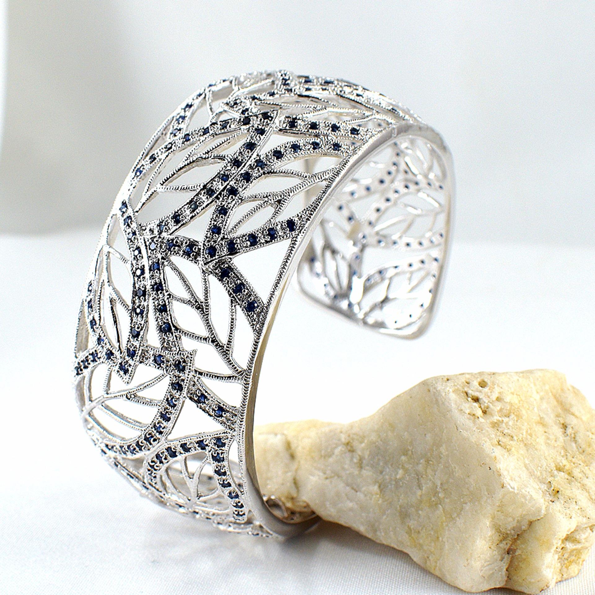 SKJewelryFactory EBA00145-BSA กำไลเงินแท้ ลายใบไม้ พลอยไพลินแท้ ทั้งชิ้นงาน