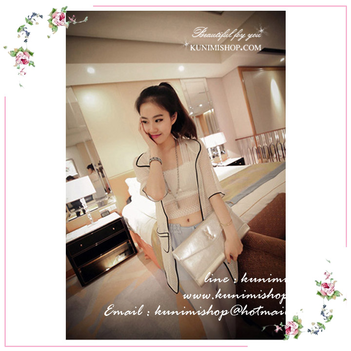 เสื้อซับในผ้าลูกไม้ มี 2 สี ดำ ขาว เสื้อซับในครึ่งตัว ด้านหน้ามีผ้าซับอีกชั้นครึ่งตัว ด้านหลังเป็นลายผีเสื้อ ลูกไม้ลายสวย สามารถใส่เดี่ยวๆหรือใส่เสื้อทับอีกชั้นก็ดูดีคะ ขนาด : FREE SISE ( เสื้อยาว 16 นิ้ว รอบอกไม่เกิน 36 นิ้วคะ) ผ้า : ผ้าลูกไม้ มี 2 สี : สีขาว , สีดำ * สินค้าเหมือนรูป ถ่ายจากสินค้าจริงคะ * 