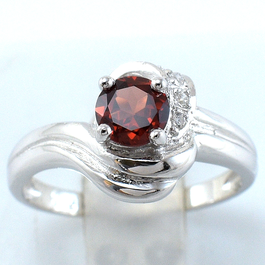 SKJewelryFactory แหวนพลอยโกเมนแท้ ตัวเรือนเงินแท้ 92.5% ER00806-GAN