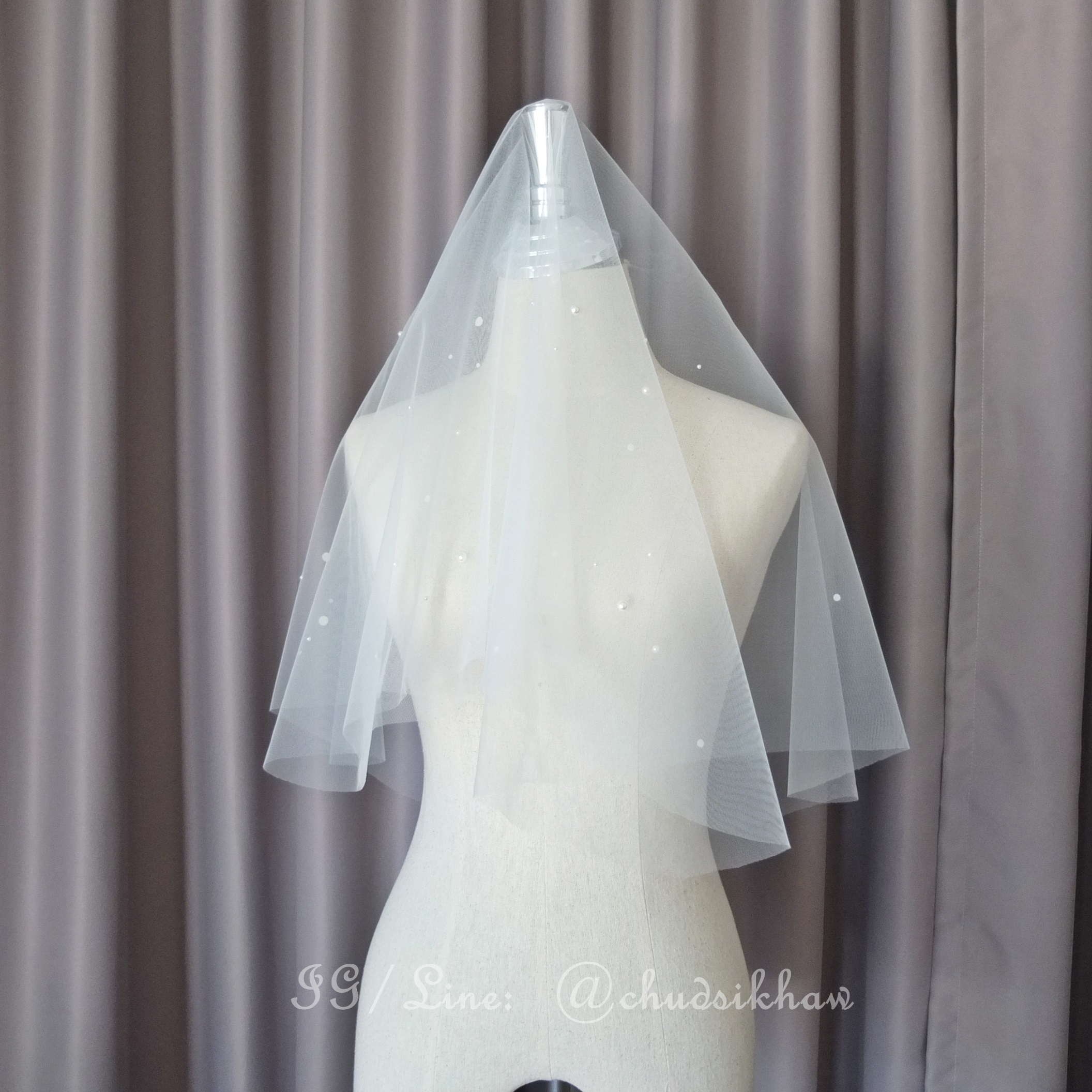 เวลติดมุก มีหวีสับในตัว สีขาวนวล 60 ซม. (V655) (คลุมหน้าได้)