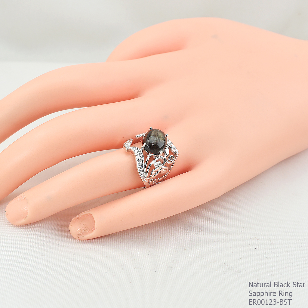 SKJewelryfactory แหวนเงินแท้ 92.5% ฝังพลอยสตาร์แซฟไฟร์แท้ สไตล์หรูหรา ER00123-BST