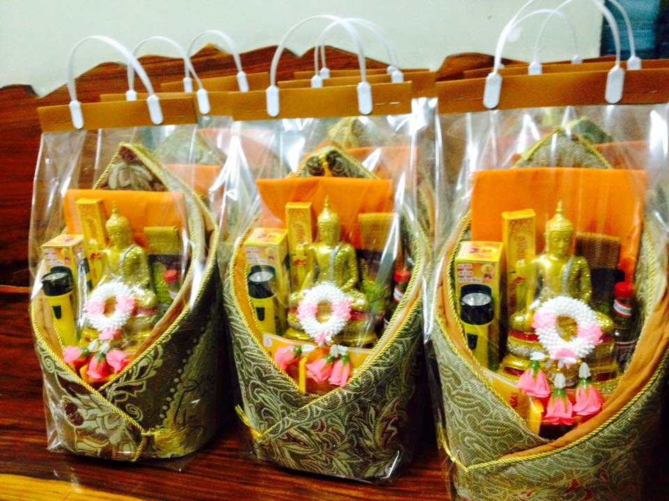 สังฆทานอาสนะ (พระสดุ้งมาร 5 นิ้ว) มีผ้าสบง