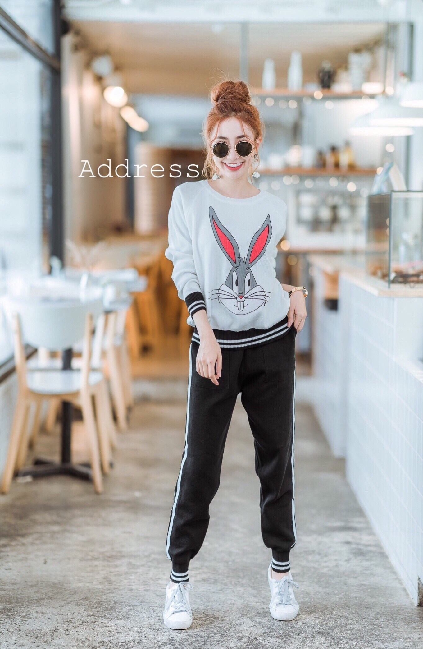 เสื้อผ้าแฟชั่นเกาหลี พร้อมส่ง เสื้อลายกระต่าย กับ กางเกงวอร์ม