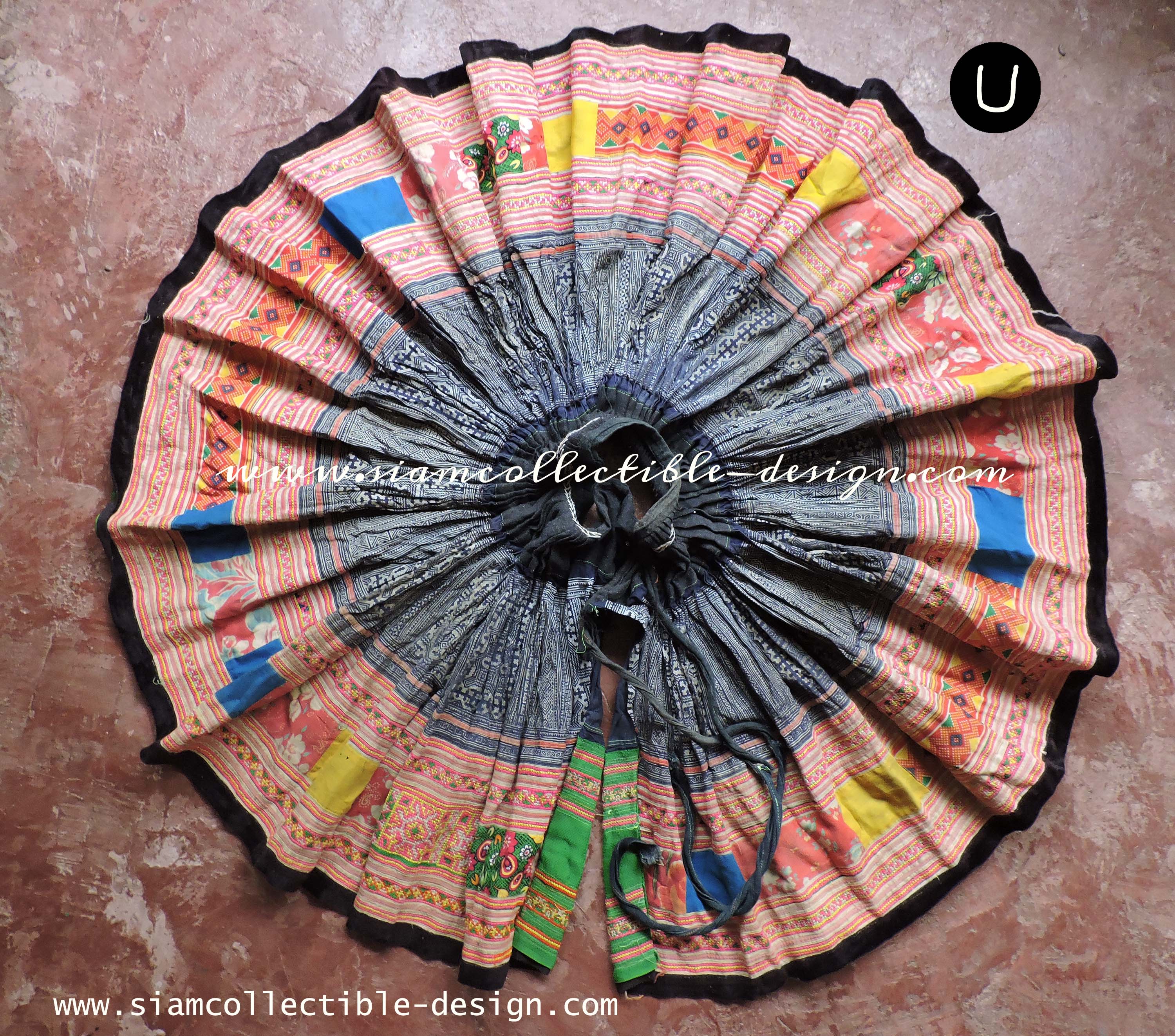 กระโปรงผ้าฝ้ายเขียนเทียน Code U / Recycled Hmong Skirts Cotton Fabric Code U