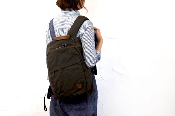 Fjallraven - RAVEN MINI เป้เด็ก ขนาด 7 ลิตร สีน้ำเงินเข้ม (์Navy)