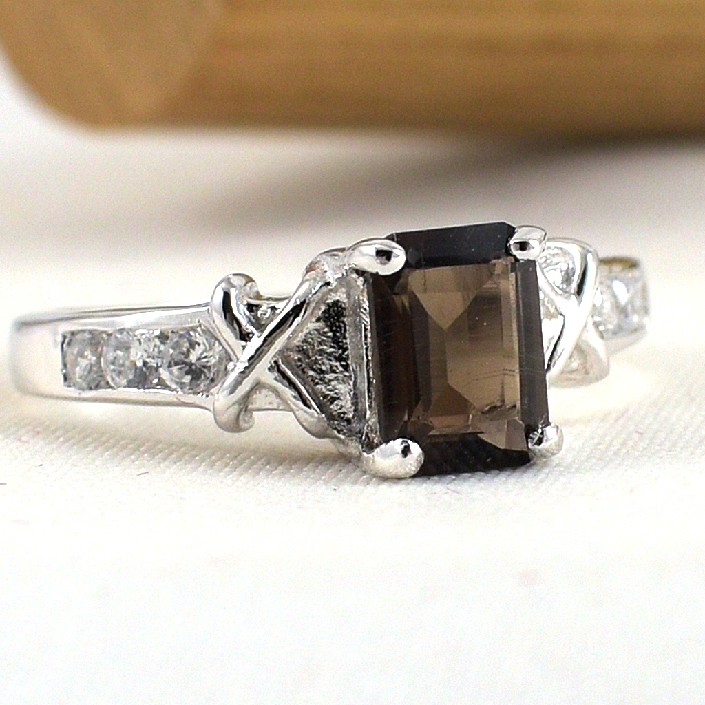 SKJewelryFactory แหวนเหลี่ยม พลอยสโมกกี้ควอทซ์แท้ ER00792-SMQ