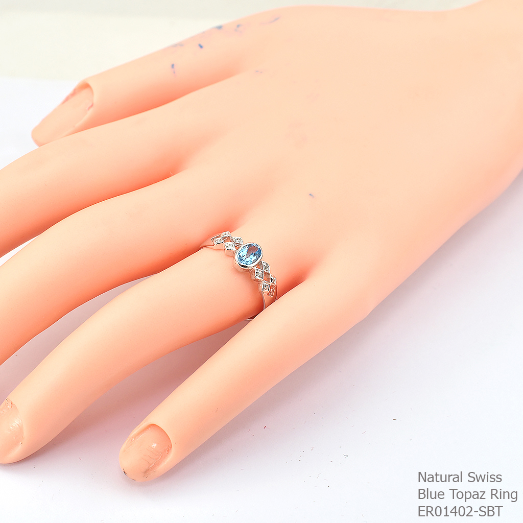 SKJewelryfactory แหวนเงินแท้ ฝังพลอยโทปาซแท้ ดีไซน์เรียบหรู ER01402-SBT