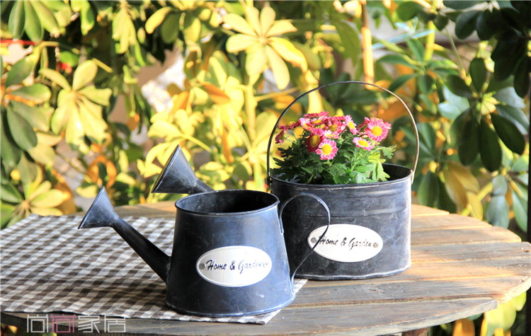Pre-Order กระถางต้นไม้บัวรดน้ำ สังกะสีทำสีเก่า ดำ มีทรงรี กับทรงกลม Zakka