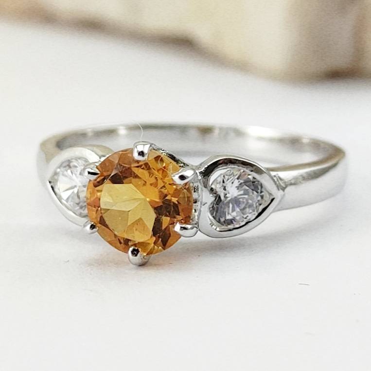 SKJewelryfactory แหวนซิทรินแท้ สีเหลืองดุจดั่งบุษราคัม พลอยประกายสวยงาม เนื้อใสสะอาด ER00349-CIT