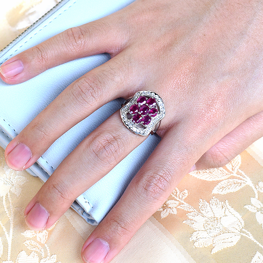 SKJewelryfactory แหวนเงินแท้ ทับทิมแท้ สไตล์หรูหรา วงนี้เหมาะใส่นิ้วกลางเด่นสวยเป็นสง่า ER00788-RBY